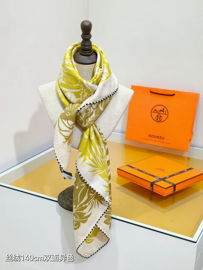 HM 26s Flamingo Party Scarf 140 Yellow Beige Cashmere Silk 139242