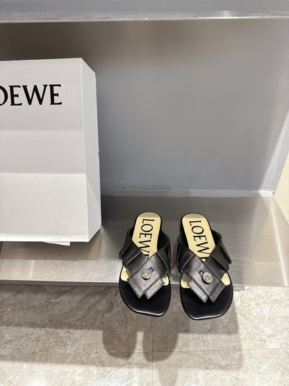 Loewe 25 Toy Panta Toe Thong Black Sheepskin