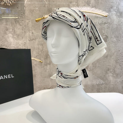 CC Square Scarf 90 CM In White Mix Black Silk 288721