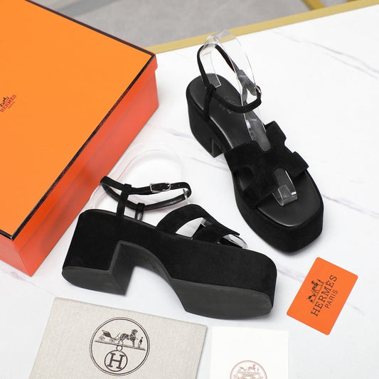 HM Jam 70 sandal In Black Velvet 120319