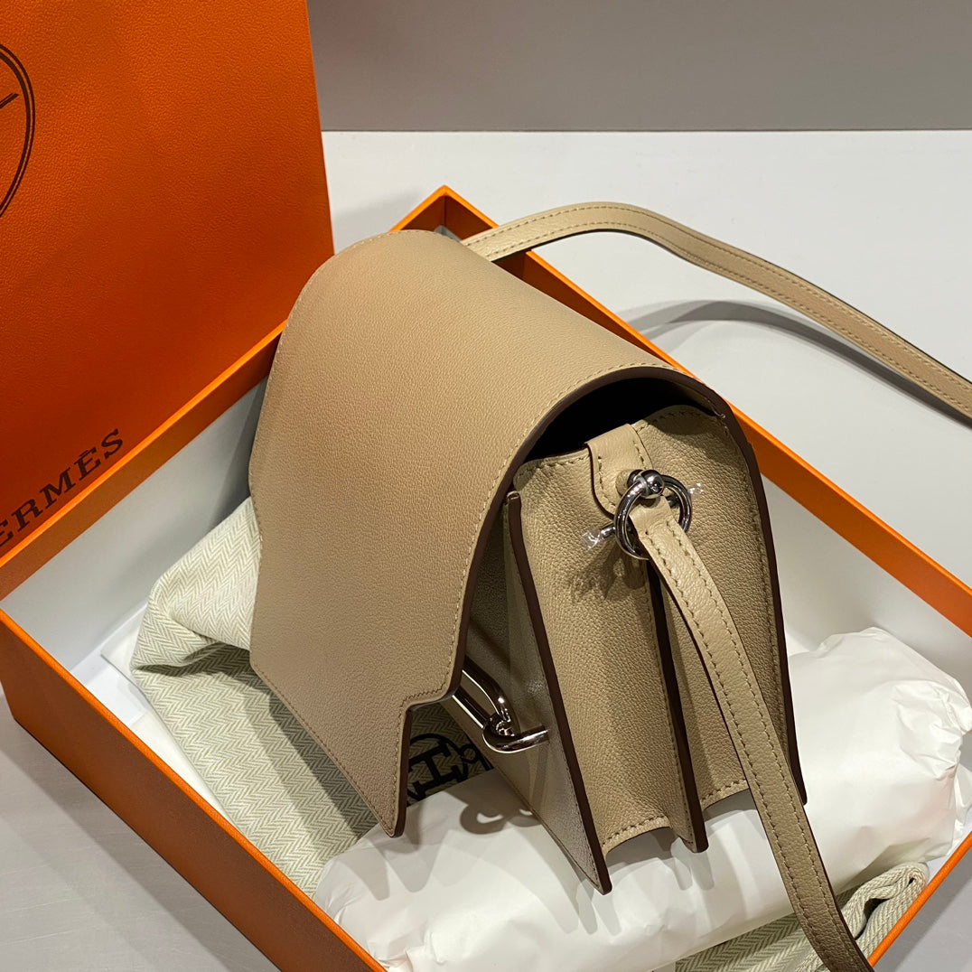HM SAC ROULIS 18 DANISH PINE EVERCOLOR CALFSKIN 237574