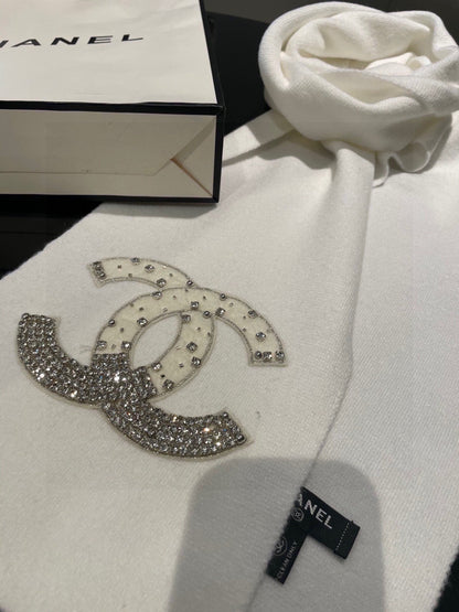 CC Rhinestone-Embellished Shawl 180 CM In White Cashmere Wool 363686