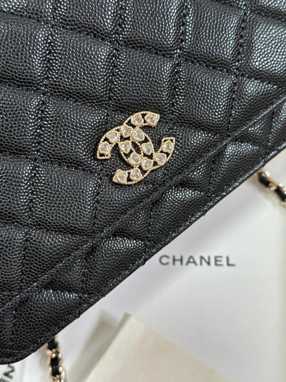 CC 25P Wallet On Chain 19cm Black Cowhide Heart Rhinestone 243601
