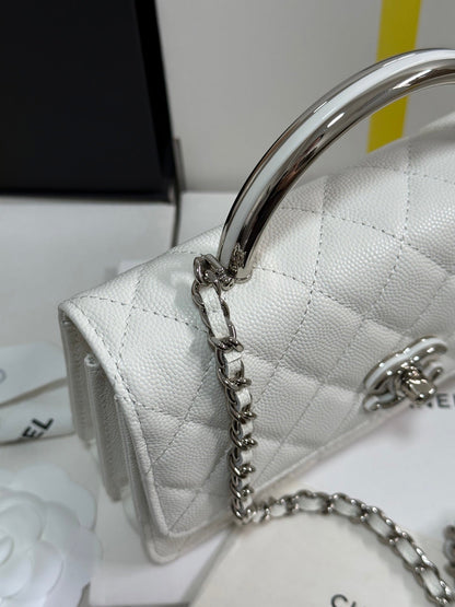 CC 25P Wallet Woc Handle 17cm White Leather Silver Hardware 243442