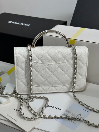 CC 25P Wallet Woc Handle 19cm White Leather Silver Hardware 243451