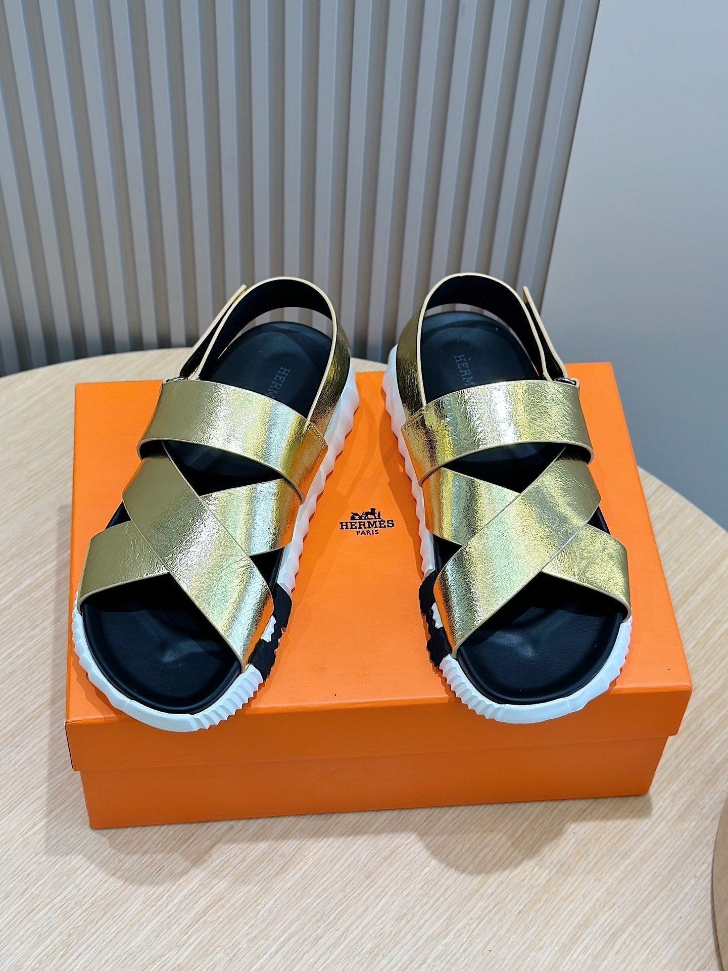 HM ELECTRIC SANDAL METALLIC GOLD CALFSKIN