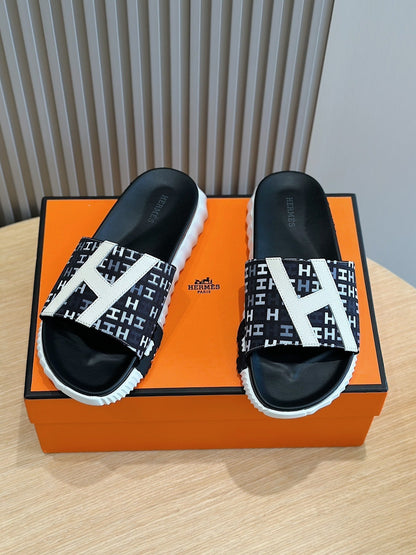 HM SLIPPERS BLACK MONOGRAM CANVAS