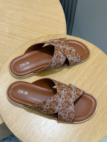 CD Alias Slide Brown Cowhide 643231