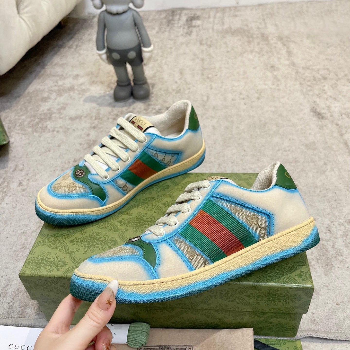 GG 26ss Screener Sneaker Beige Blue Green Cowhide 697181