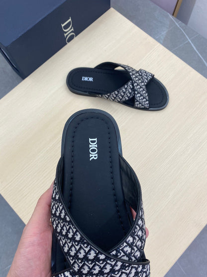CD ALIAS SANDAL BLACK AND WHITE JACQUARD