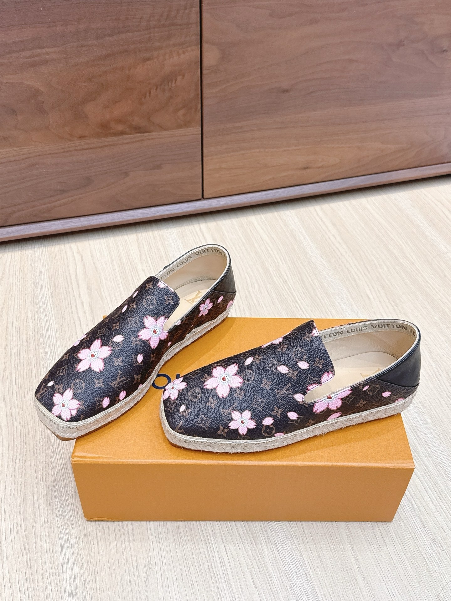 LV 26ss Loafers Brown Pink Genuine Leather 656967