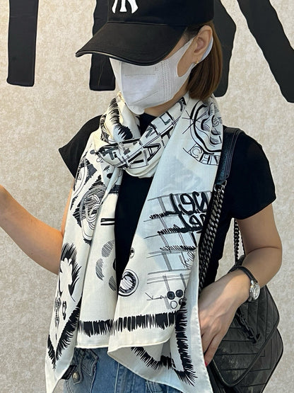 CC Scarf 185 CM In White Black Cashmere Silk  182460