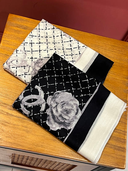 CC Scarf 200 CM In White Black Cashmere Silk  255990