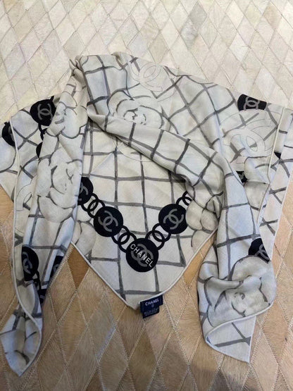 CC Square Scarf 110 CM In White Mix Black Camellia Print Cashmere Silk 296623