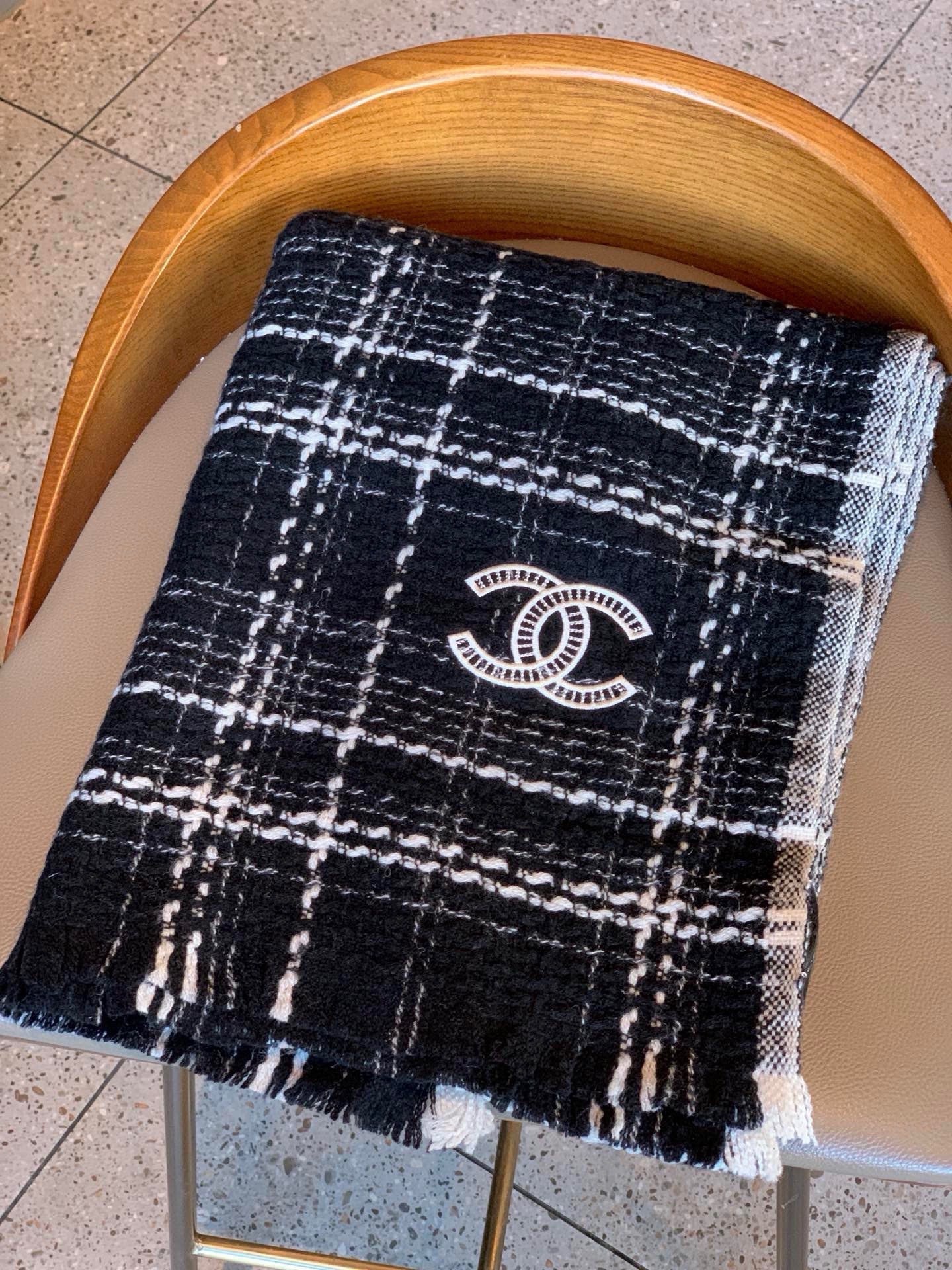 CC Scarf 200 CM In Black With White Stripes Cashmere 415342