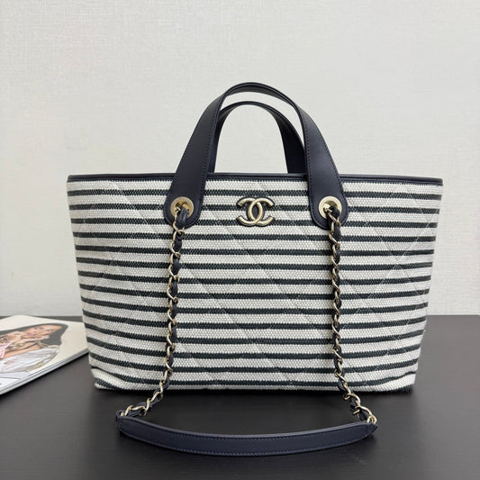 Chanel 26 Woven Beach Bag 46 White Navy Blue Canvas Leather