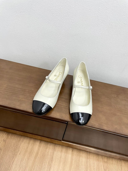 CC Mary Jane White Cowhide