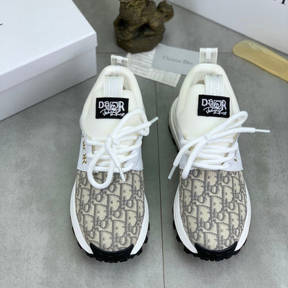 CD B24 SNEAKER BEIGE AND WHITE FABRIC