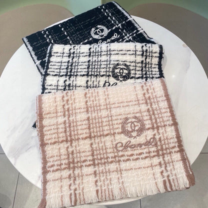 CC Scarf 186 CM In White With Brown Stripes Fleece Wool 416926