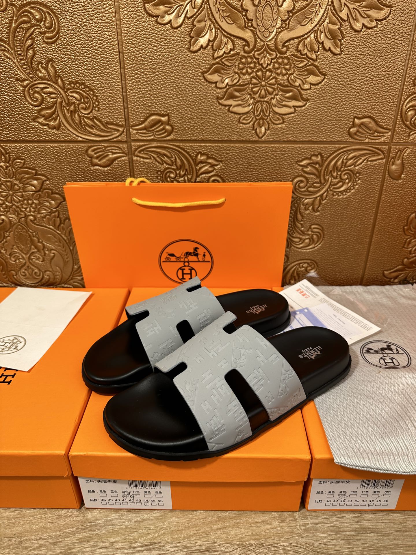 HM IZMIR SLIPPER LIGHT GRAY CALFSKIN