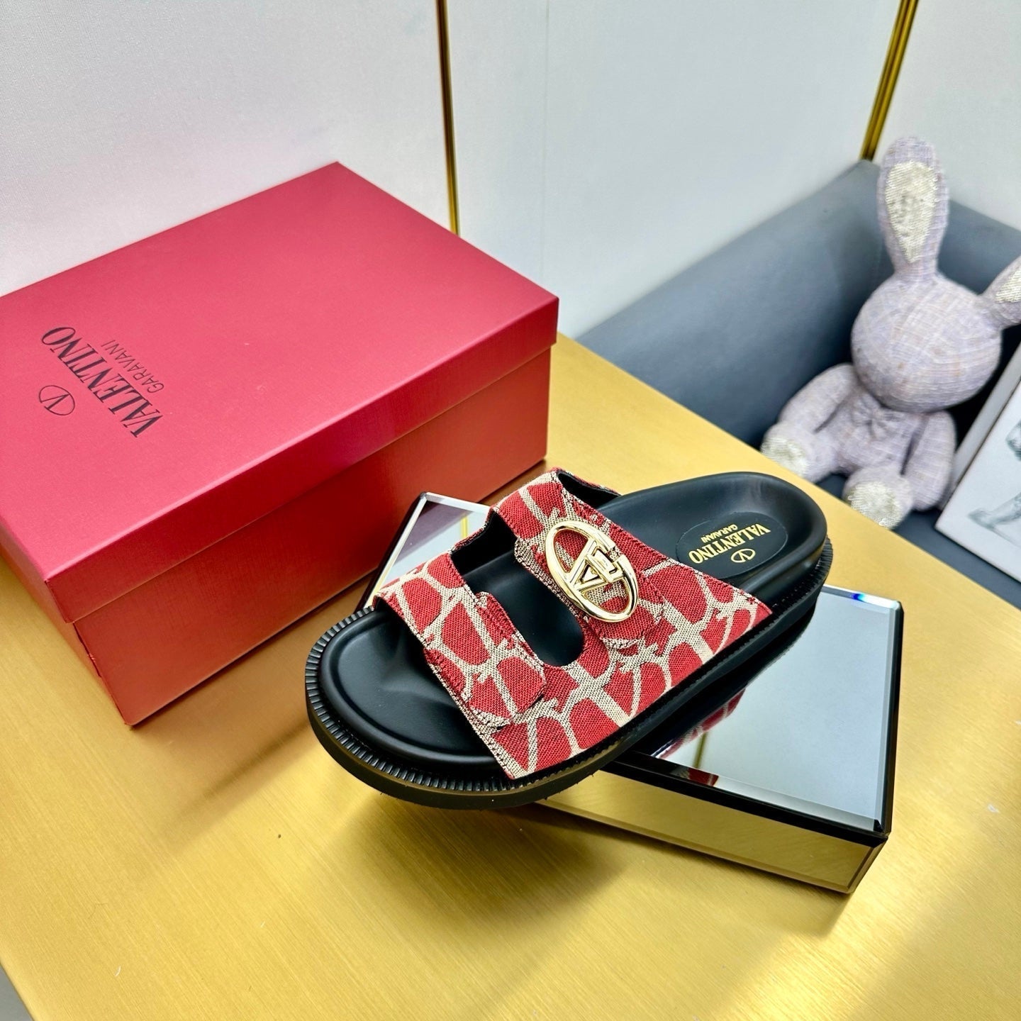 VT 25 Platform Sandals Black Red Slippers Cowhide