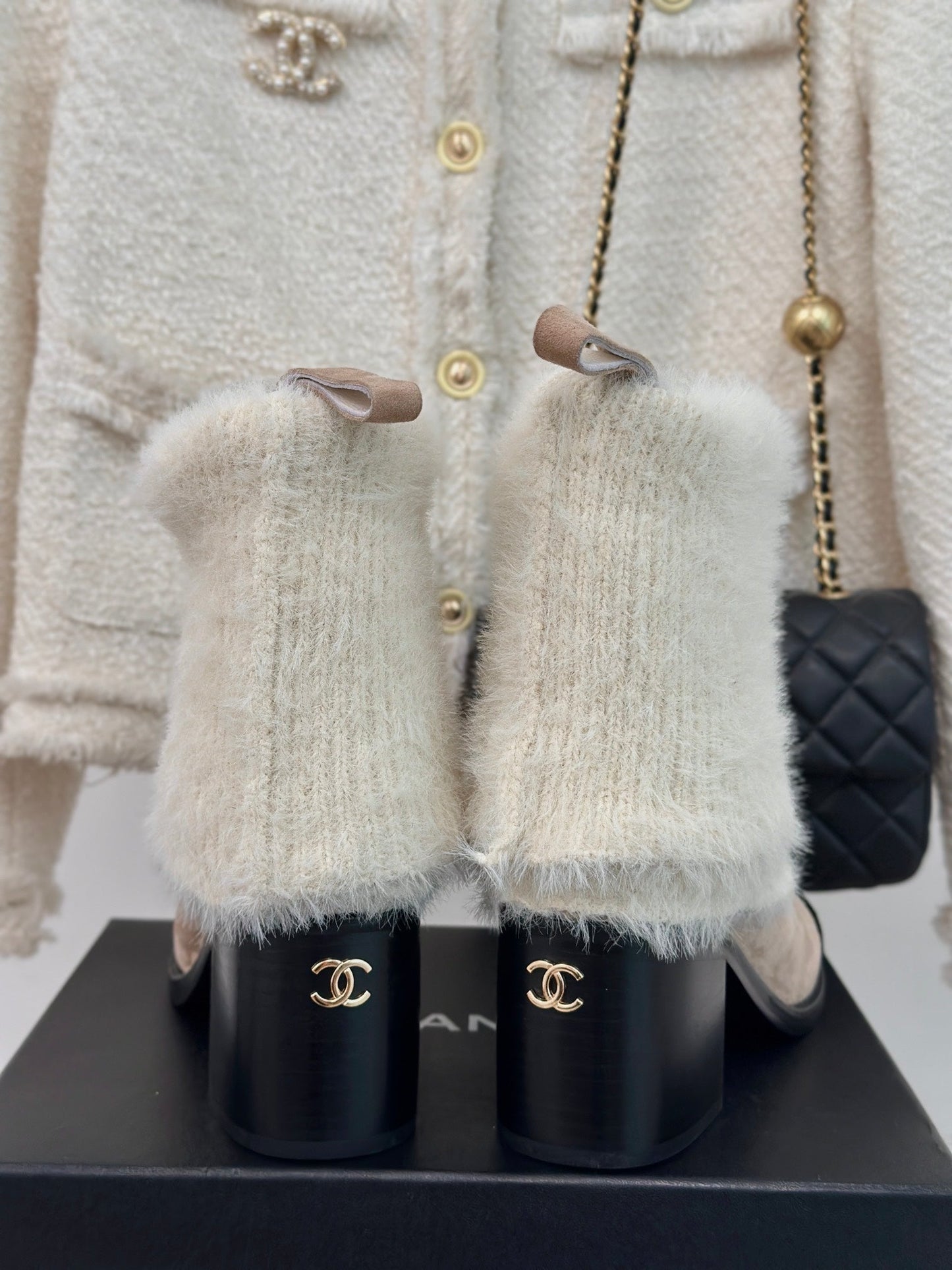 CC Short Boots 60mm Beige White Suede And Wool Yarn
