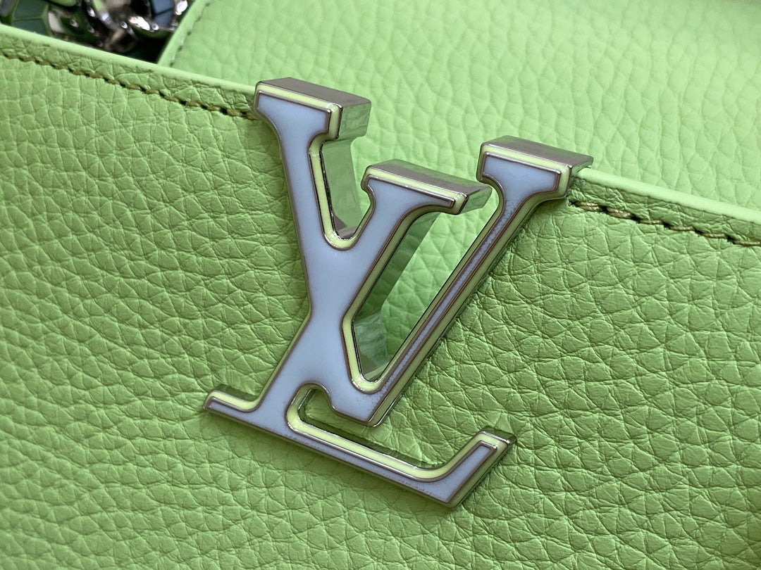 capucines mm 31.5 green taurillon leather turquoise silver hardware