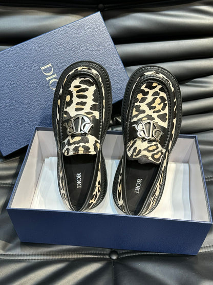 CD EXPLORER ICON LOAFER BLACK AND YELLOW FUR