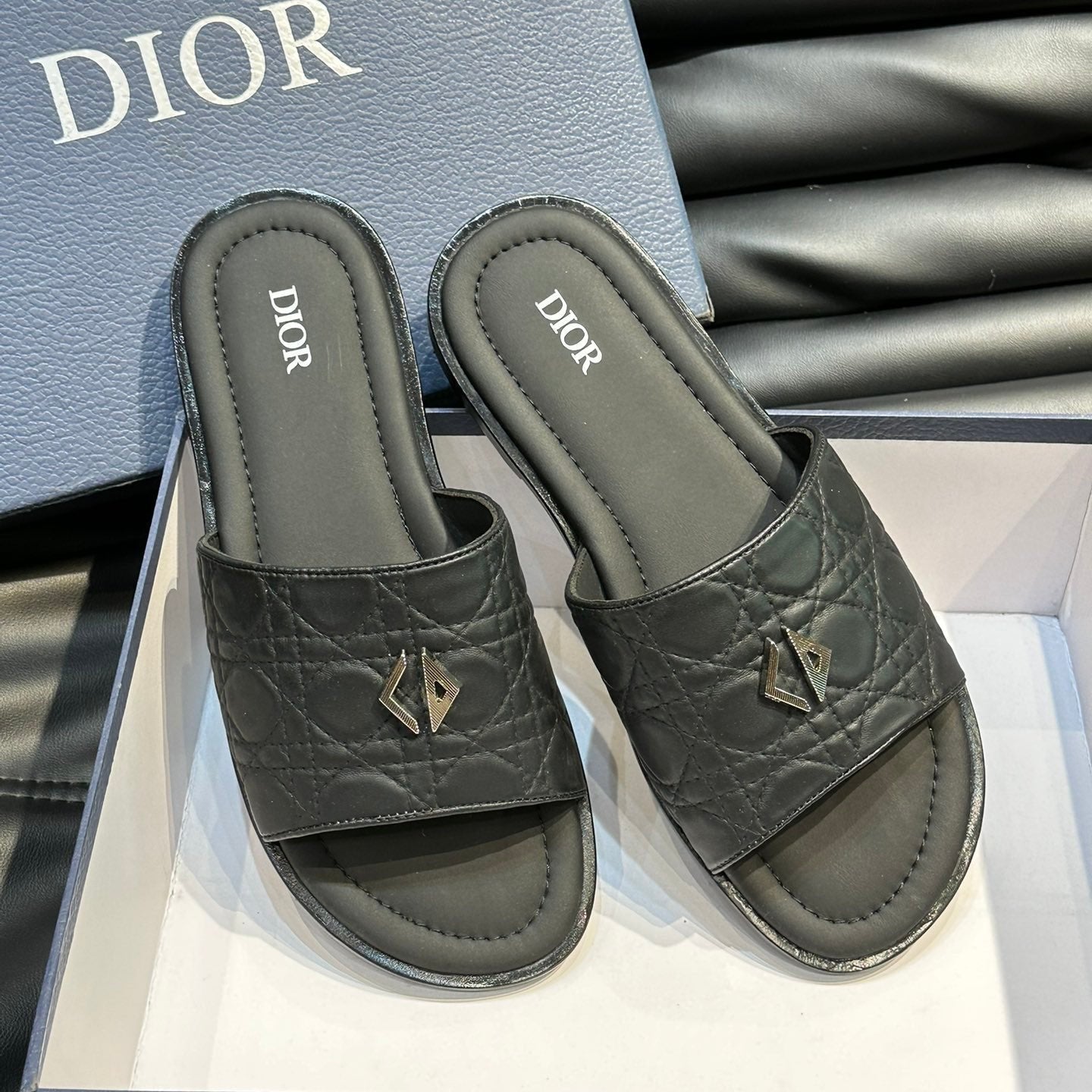 CD ALIAS SUMMER SLIPPER BLACK EMBOSSED CALFSKIN