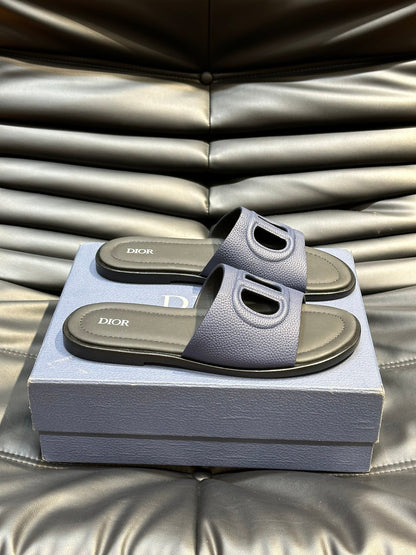 CD D-CLUB SLIDE SLIPPER NAVY GRAINED CALFSKIN