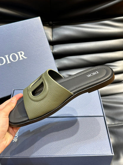 CD D-CLUB SLIDE SLIPPER OLIVE-JUNIPER GRAINED CALFSKIN