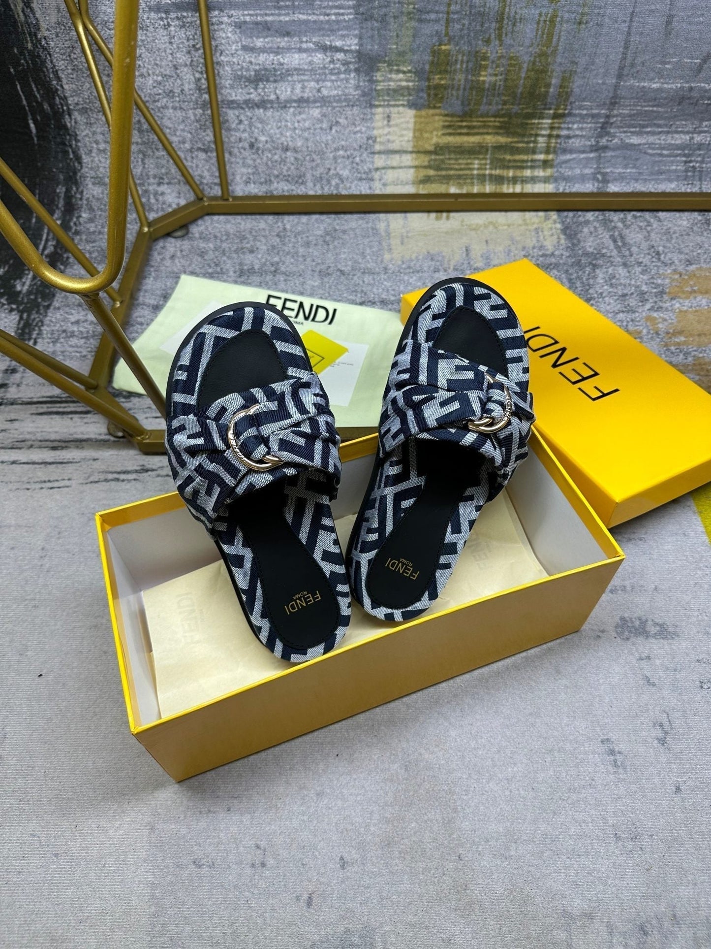 FF Feel 10 Black Grey FF jacquard Slide