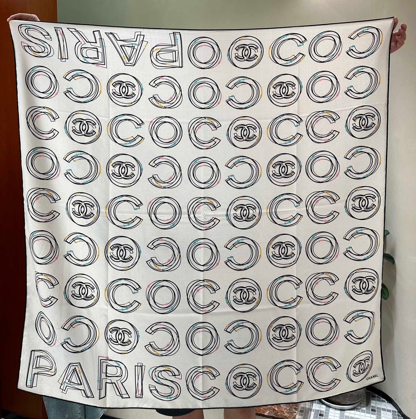CC Square Scarf 140 CM In White Silk Cashmere 420130