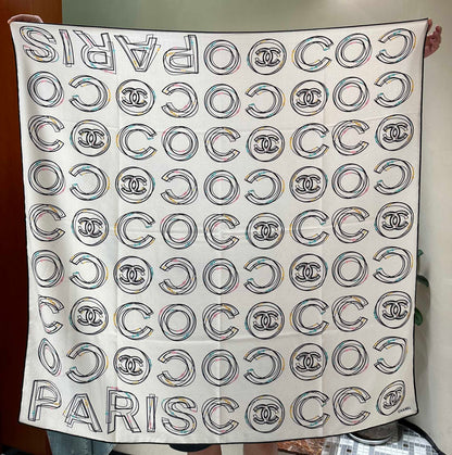 CC Square Scarf 140 CM In White Silk Cashmere 420130