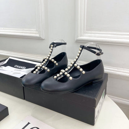 CC Mary Jane 10mm In Black With Small Pearls Lambskin 948756
