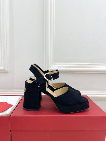 VT Garavani 25 Platform Black Suede 330964