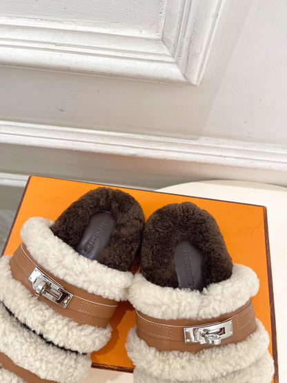 HM Slippers Classic Kelly Sliver Buckle Brown Wool 479617